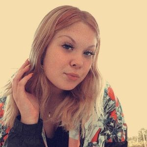 Meet your Posher, Marissa